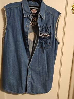 Harley-Davidson Blue Denim Sleeveless Button-Up with Black Logo